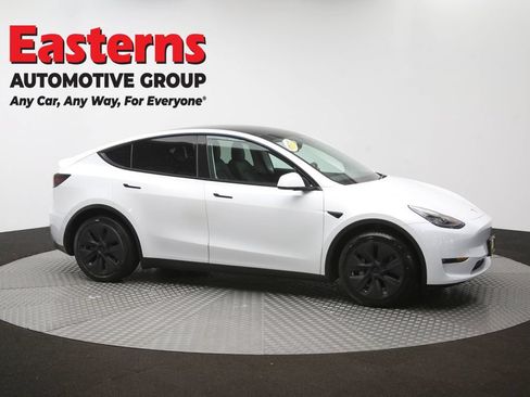 Used 2021 Tesla Model Y Long Range AWD/4WD image 41