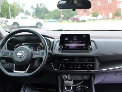 Certified 2023 Nissan Rogue S AWD/4WD image 12