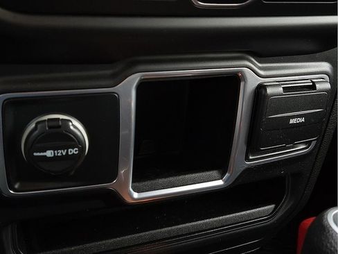 Used 2018 Jeep Wrangler Sport AWD/4WD image 29