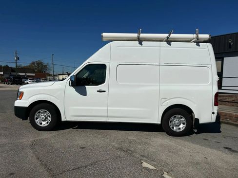 Used 2018 Nissan NV 3500 SV w/ Navigation Package image 10