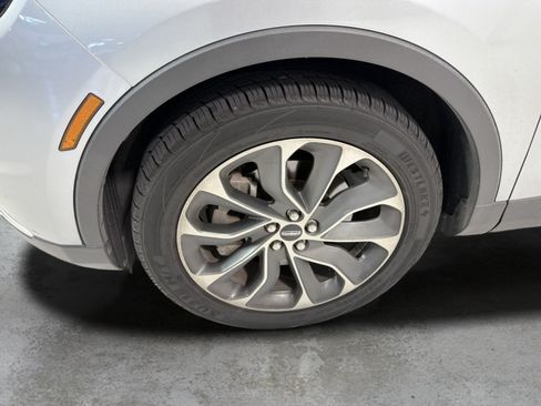 Used 2022 Lincoln Nautilus Reserve FWD image 13