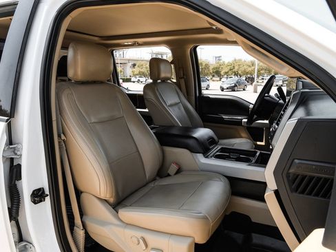 Used 2019 Ford F250 Lariat w/ Lariat Ultimate Package AWD/4WD image 36