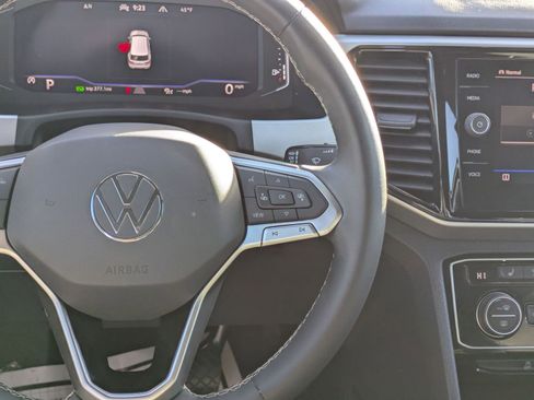 Used 2022 Volkswagen Atlas Cross Sport SE image 22