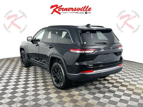 New 2026 Jeep Grand Cherokee Altitude image 5