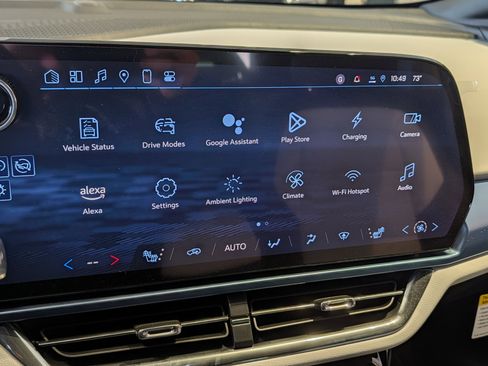 New 2025 Chevrolet Equinox EV LT AWD/4WD image 13