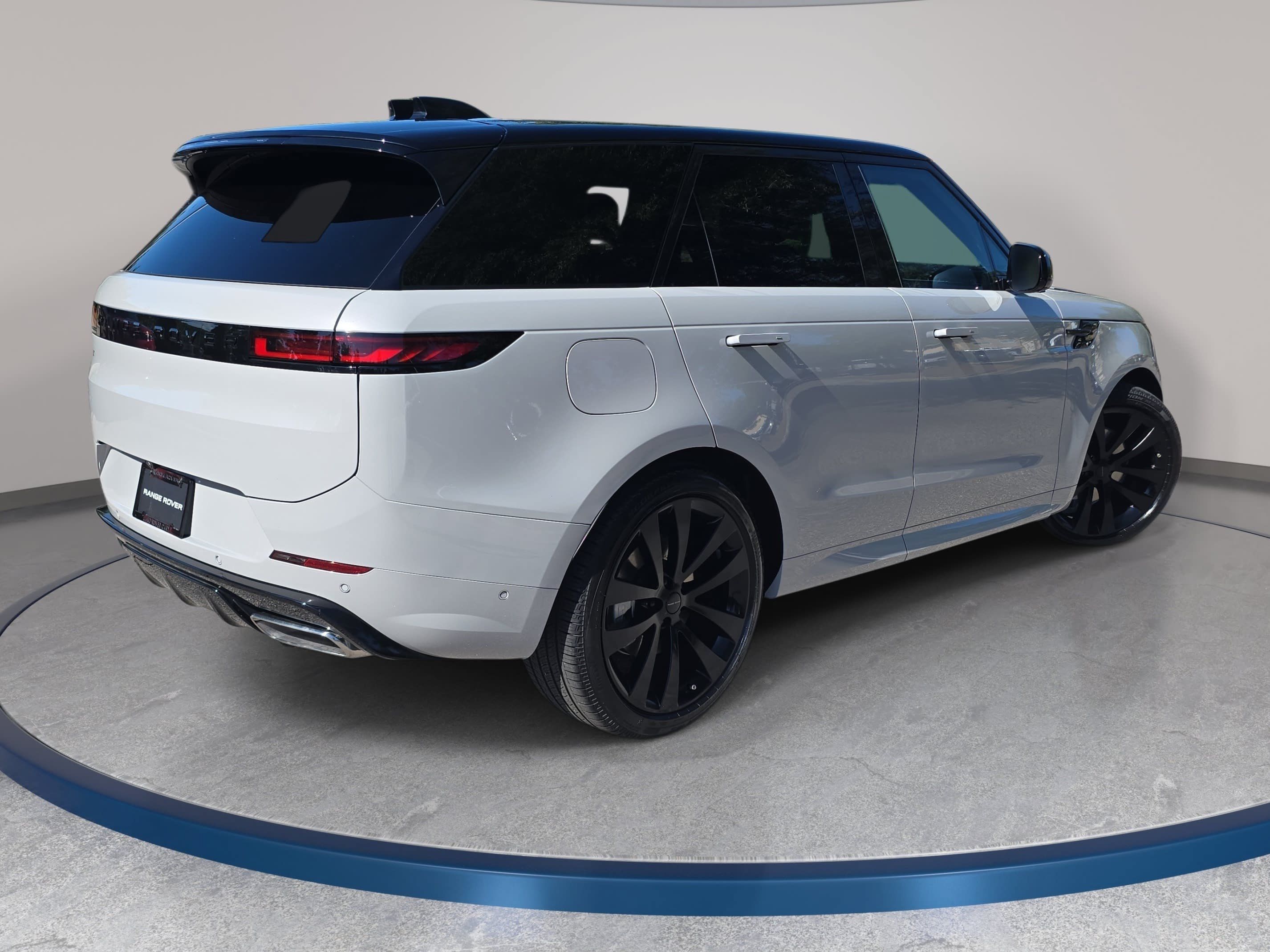 Used 2026 Land Rover Range Rover Sport Dynamic SE AWD/4WD image 5
