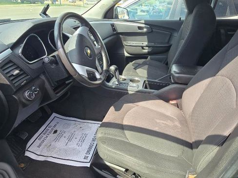 Used 2012 Chevrolet Traverse LT image 9