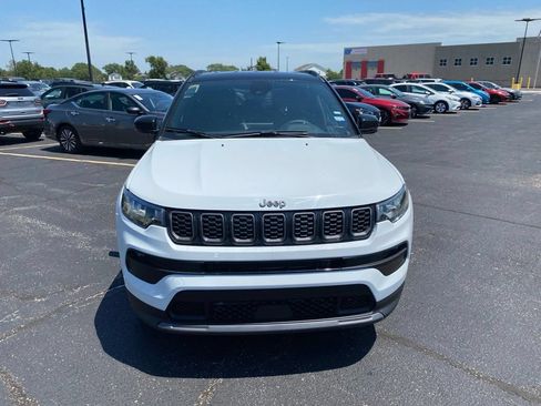 Used 2026 Jeep Compass Limited AWD/4WD image 2