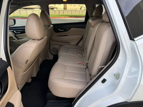 Used 2019 Nissan Rogue SL w/ Premium Package FWD image 16