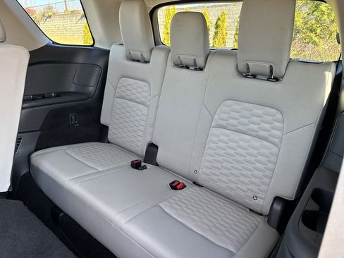 Used 2022 Nissan Pathfinder SV image 29