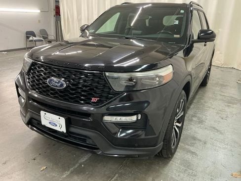 Used 2020 Ford Explorer ST w/ Premium Technology Package image 8