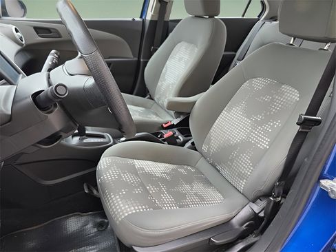 Used 2017 Chevrolet Sonic LS image 19