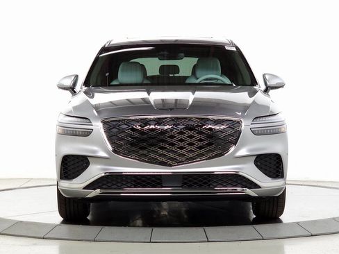 Used 2026 Genesis GV70 2.5T Advanced AWD/4WD image 2