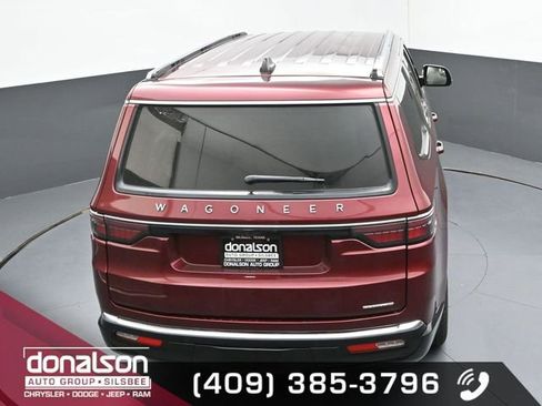 Used 2024 Jeep Wagoneer Series II w/ Flexible Seating Group image 21
