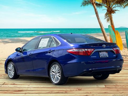 Used 2015 Toyota Camry XSE w/ Moonroof Package image 4