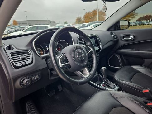 Used 2019 Jeep Compass Altitude image 2