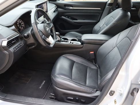 Used 2023 Nissan Altima 2.5 SL FWD image 16