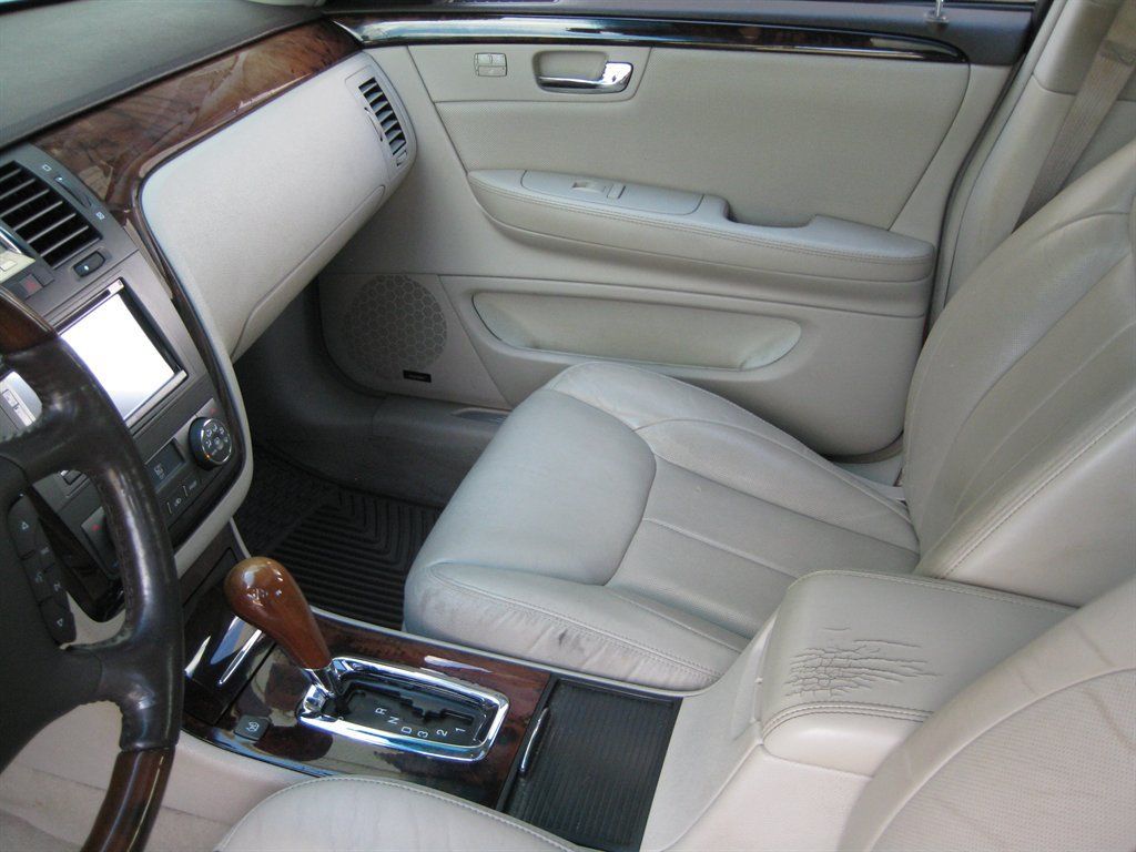 Used 2007 Cadillac DTS Luxury II FWD image 23