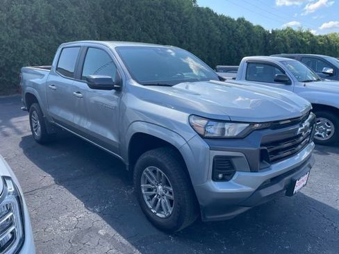 Used 2024 Chevrolet Colorado LT w/ LT Convenience Package RWD image 8