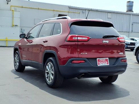 Used 2016 Jeep Cherokee Latitude w/ Cold Weather Group AWD/4WD image 6
