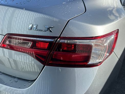 Used 2018 Acura ILX w/ Premium Package image 17