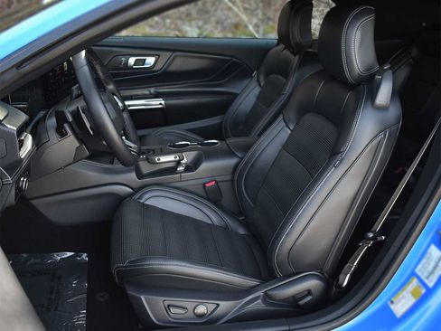 Used 2025 Ford Mustang GT Premium w/ GT Performance Package RWD image 13