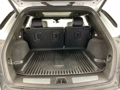 Used 2025 Cadillac XT5 Premium Luxury w/ Technology Package AWD/4WD image 31