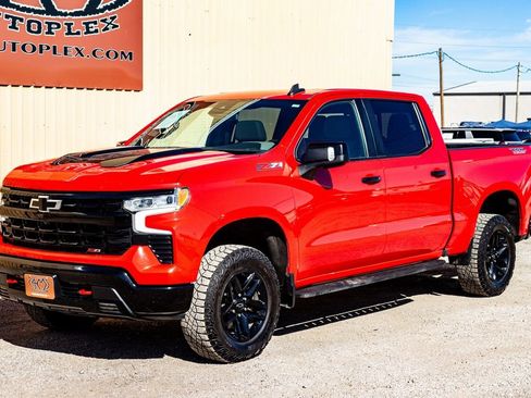 Used 2022 Chevrolet Silverado 1500 LT Trail Boss w/ LT Trail Boss Premium Package image 8