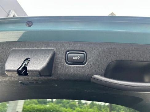 Certified 2024 Kia Seltos SX w/ SX Sunroof Package AWD/4WD image 11