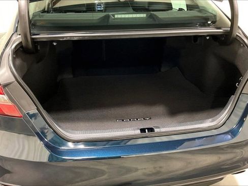 Used 2019 Toyota Camry XLE image 38