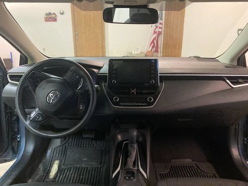 Used 2021 Toyota Corolla LE image 7
