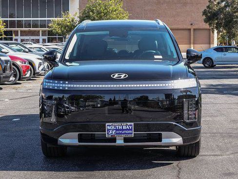 New 2026 Hyundai Ioniq 9 Limited w/ Tow & Go Package AWD/4WD image 2
