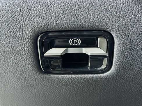 Used 2025 Mercedes-Benz S 63 AMG S image 10