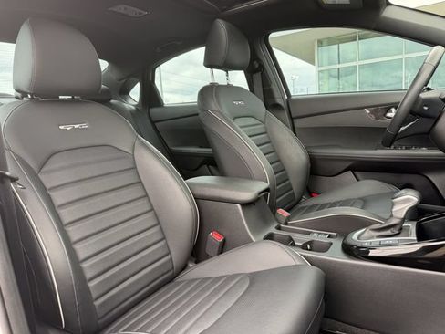 Used 2023 Kia Forte GT-Line w/ GT-Line Premium Package FWD image 28