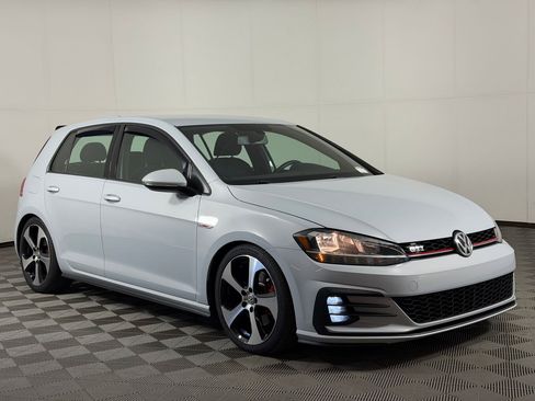 Used 2018 Volkswagen GTI S FWD image 7