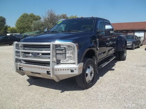 Used 2017 Ford F350 Lariat w/ Chrome Package image 2