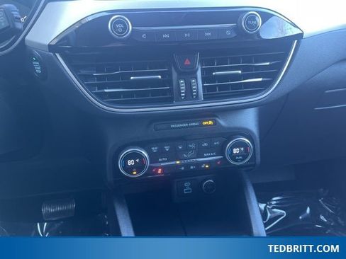 Certified 2021 Ford Escape SE w/ SE Sport Appearance Package image 33