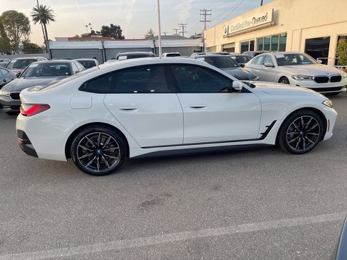 Used 2023 BMW i4 eDrive40 w/ M Sport Package image 11