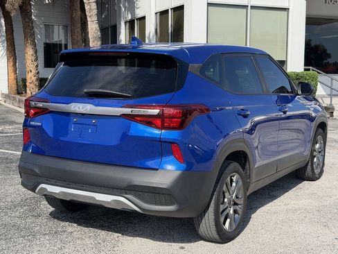 Used 2023 Kia Seltos LX AWD/4WD image 5