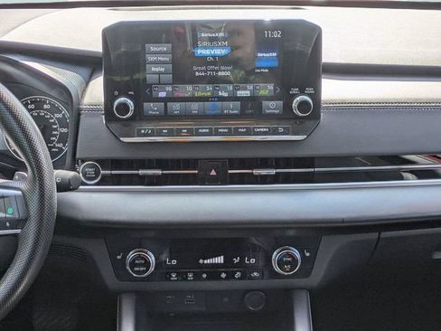 Used 2024 Mitsubishi Outlander SE FWD image 19