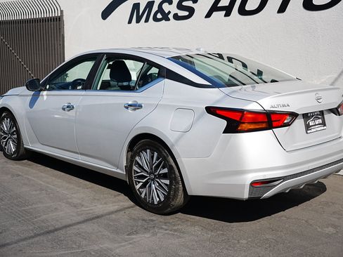Used 2024 Nissan Altima 2.5 SV image 6