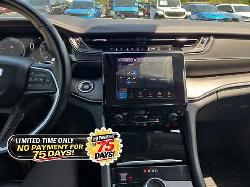 Used 2021 Jeep Grand Cherokee L Limited AWD/4WD image 19