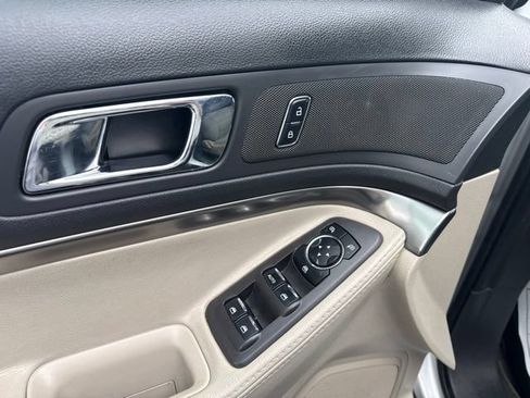 Used 2014 Ford Explorer 4WD image 18