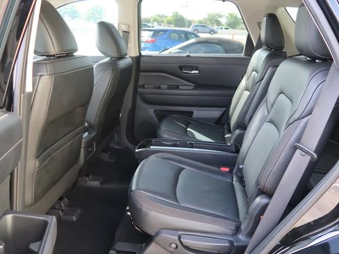 Used 2022 Nissan Pathfinder SL w/ SL Premium Package FWD image 19