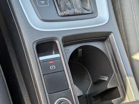 Used 2020 Audi Q3 2.0T Premium image 22