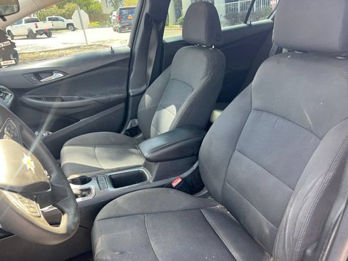 Used 2018 Chevrolet Cruze LT FWD image 9