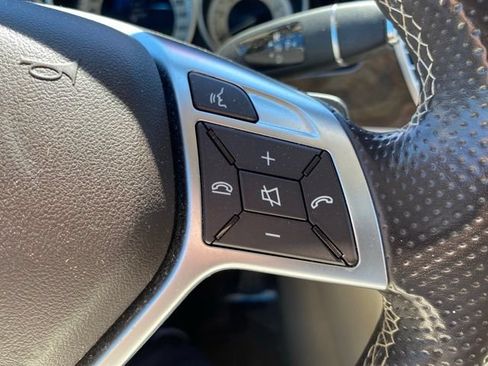 Used 2016 Mercedes-Benz E 350 4MATIC Wagon image 18