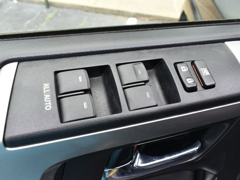 Used 2016 Toyota 4Runner SR5 AWD/4WD image 44