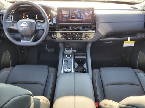 New 2026 Nissan Pathfinder SL w/ SL Premium Package AWD/4WD image 10