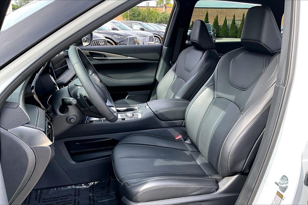 Certified 2027 INFINITI QX60 Sport w/ Dark Cargo Package AWD/4WD image 15